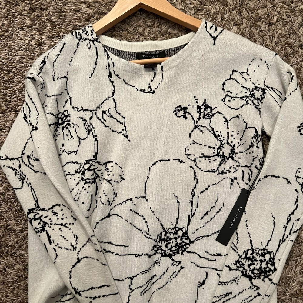 Tahari Cream and Black Floral Sweatshirt